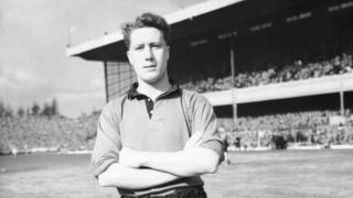 وفاة أسطورة وولفرهامبتون في خمسينيات القرن الماضي روي سوينبورن