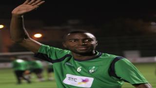 أسامة هوساوي سوف يجدد تعاقده مع الأهلي السعودي