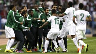 الطائرة الخاصة بالمنتخب السعودي تحط رحالها في مطار الملك خالد الدولي