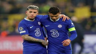 تياجو سيلفا ينبري للدفاع على إنزو فرنانديز