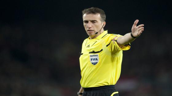 الكشف عن إسم الحكم الذي سيقود مباراة برشلونة وريال مدريد .. أرقام وحقائق