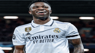 فينيسيوس جونيور يوجه تحذيرا لنادي ليفربول قبل إياب دوري الأبطال