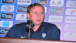 المدير الفني السابق لنادي الهلال السعودي يثير غضب الصحافة البلغارية والمنتخب