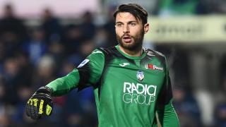 ماركو سبورتيلو حارسا لميلان خلال الميركاتو الصيفي القادم