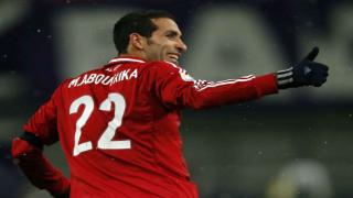 القنوات الناقلة لمباراة نجوم العالم ونجوم الكويت اليوم وموعد توقيت مقابلة أبو تريكة ورونالدينهو مع الترددات المجانية والمعلقين