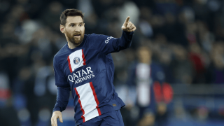 هتافات لميسي من جماهير الهلال أثناء حفل وزارة الرياضة